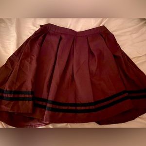 Burgundy & black skirt hot topic